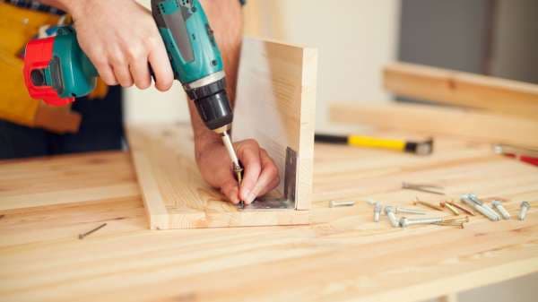 Как не навредить товару при сборке мебели в номере?